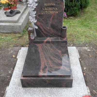 Urnovy-pomnik-943